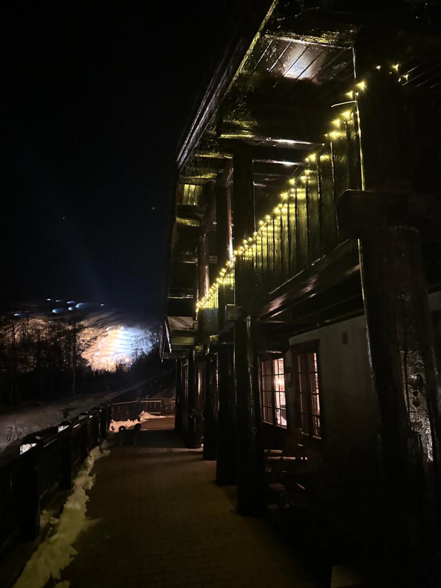 Roalden Mountain Lodge Stranda  Buitenkant foto